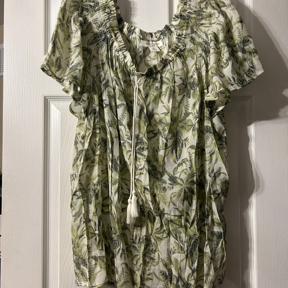 Lightweight Green Palm-Print Peasant Blouse with Tassel Tie